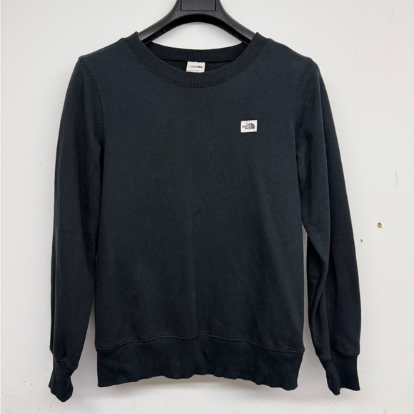 The North Face Women’s Heritage Patch Crewneck - Picture 2 of 7